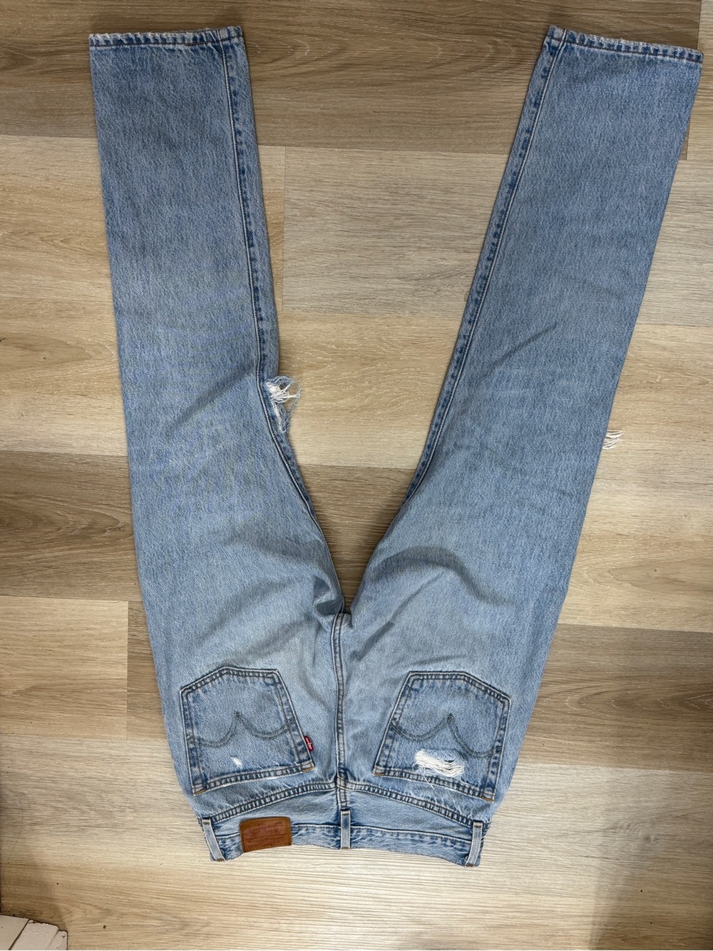 Levi’s 501 Ripped Light Wash Straight Jeans W27 L30 - Picture 9 of 9